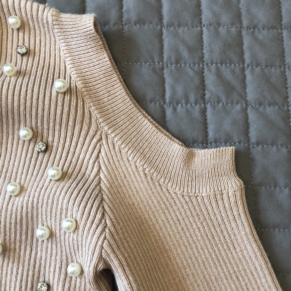 🎉Like NEW - Venus Embellished Sweater - Picture 7 of 10